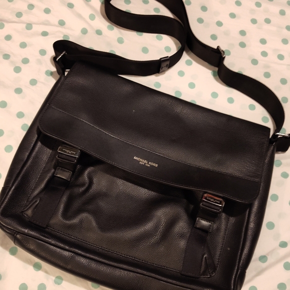 Like-New Michael Kors Briefcase/Laptop Bag - Picture 2 of 16